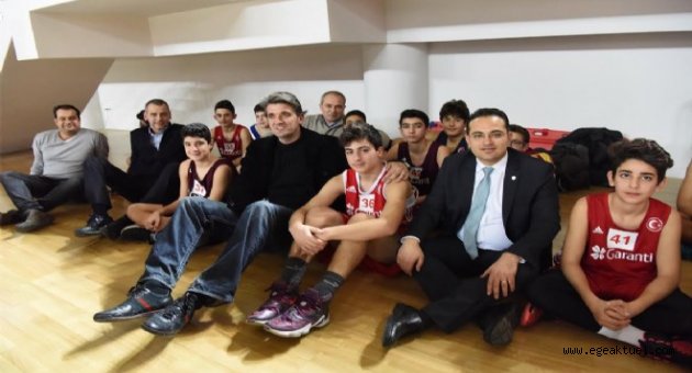 Bornova değerlerine sahip çıkıyor