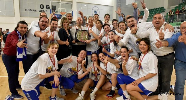  Bornova’nın gururu Bornova Beckerspor