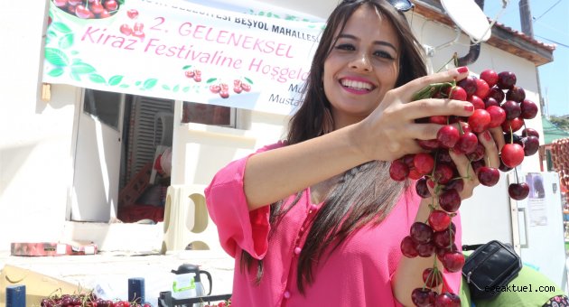 Bornova’nın kirazları İzmirlileri buluşturdu