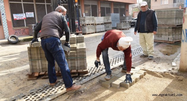 Bornova’nın yolları yenileniyor          