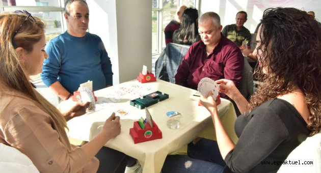 Bornova'da Briç Turnuvası heyecanı