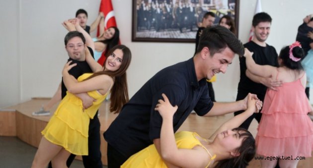 Bornova'da engellere karşı festival gibi çalıştay