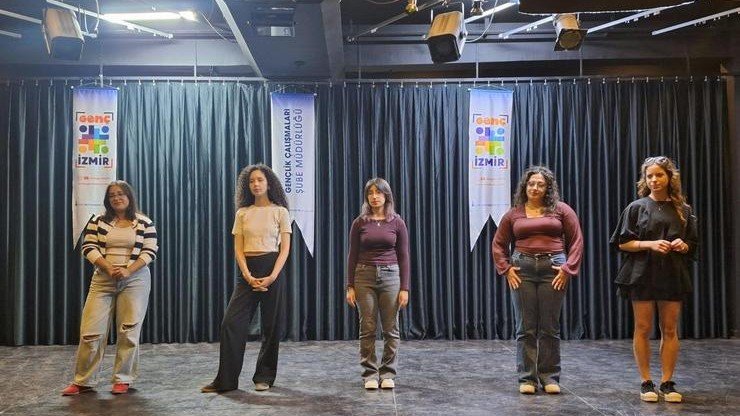 Bornova’da geleceğin eğitim neferlerine “Temel Afet Bilinci Eğitimi”