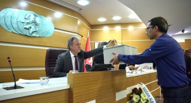 Bornova'da İduğ'la ilk meclis.