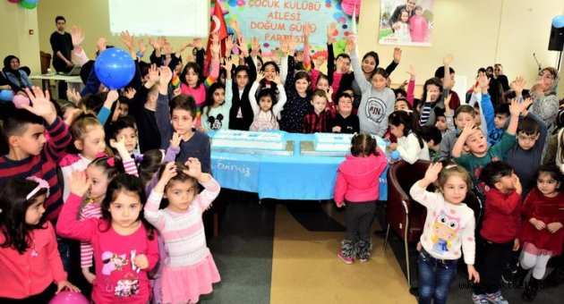 Bornova'da Şubat ayında doğan Çocuk Kulübü üyelerinin doğum günü hep birlikte kutlandı. 