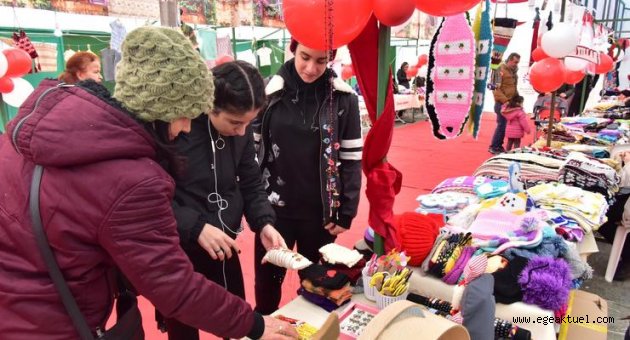 Bornova'da 'Yeni Yıl Hediyelik Eşya Günleri' başladı