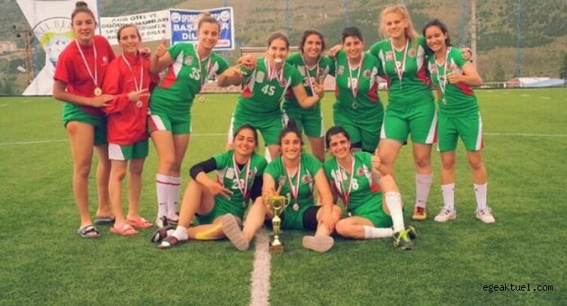 Bostanlı'nın kızları ragbide yine Türkiye Şampiyonu!..‏