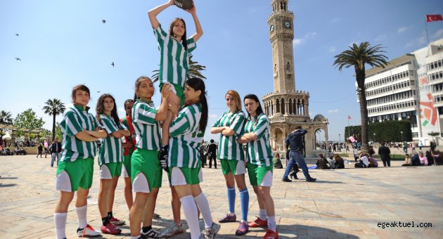 Bostanlıspor'un ragbici kızları lige ve milli takıma ambargo koydu...