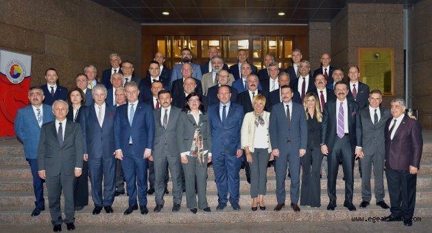 Bu ekipten 'Özel’ İzmir projeleri bekliyorum