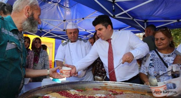 Buca’da aşure bereketi