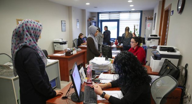 Buca’da başarılı öğrenciye burs