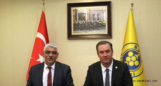 Buca’da memurların toplu sözleşme sevinci