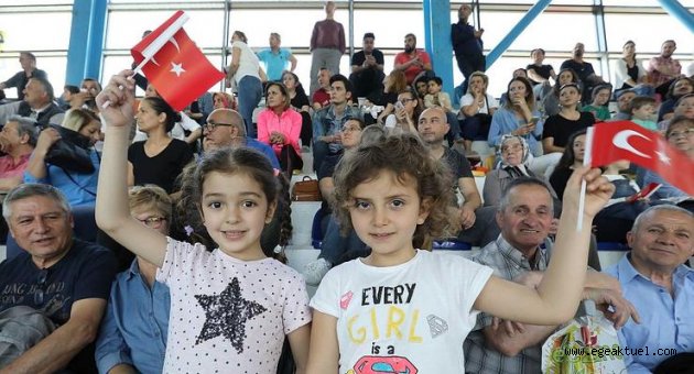 Buca’da Muhteşem 23 Nisan Coşkusu