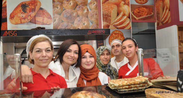 Buca Esnafı ‘Devlet Sözü’nü Senem Kılıç’tan Dinledi