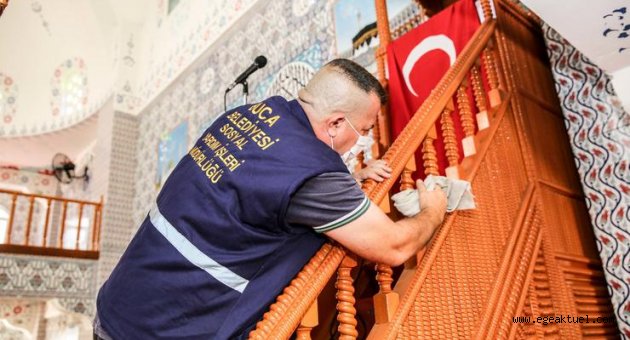 Buca’nın camilerinde bayram temizliği