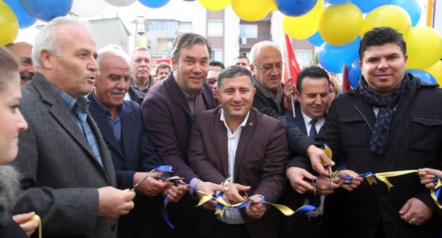 Buca parklarıyla nefes alıyor