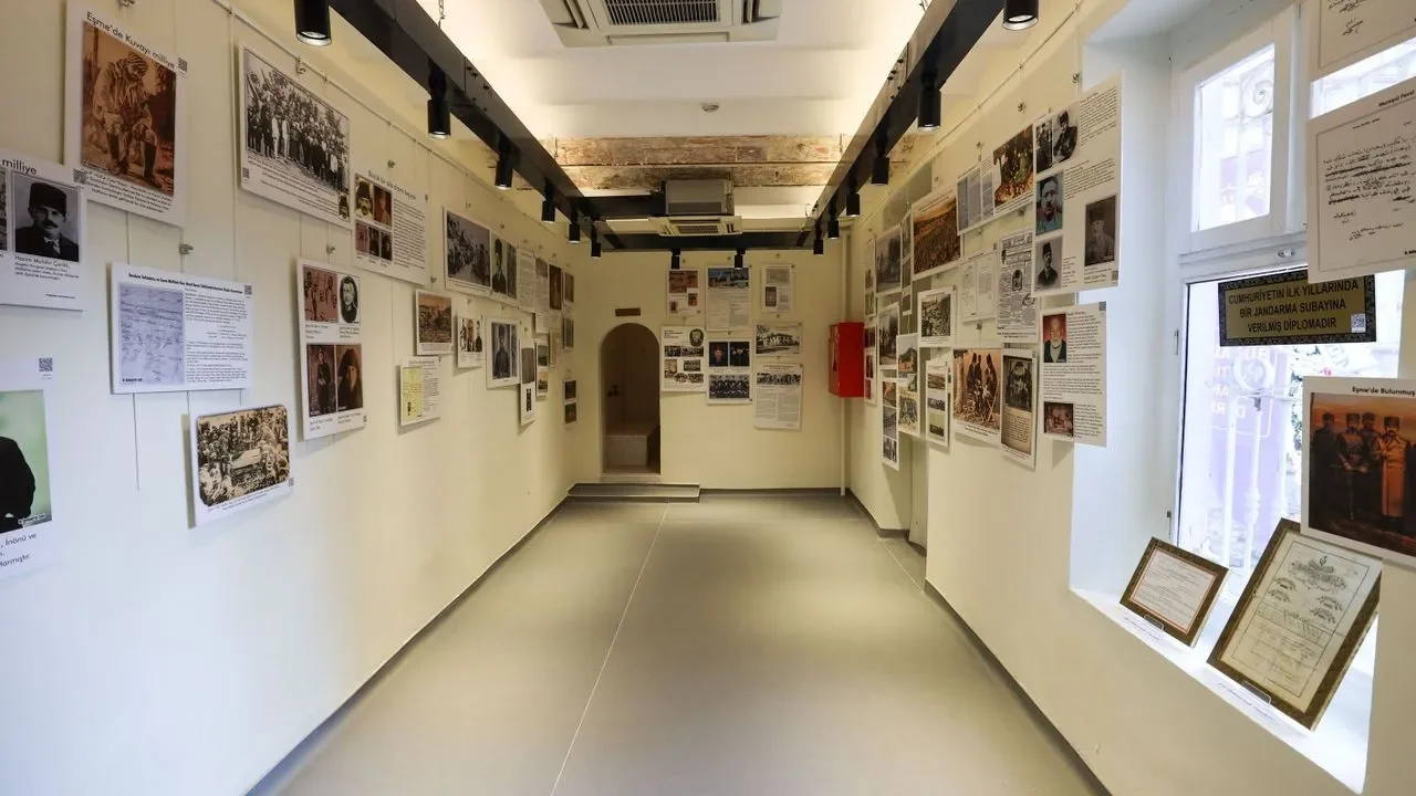 Buca’da tarihi hamam sanat galerisine dönüştürüldü: Galeri Hamam açıldı