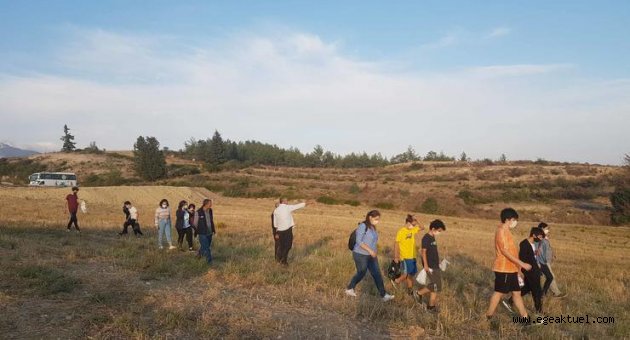 Bucalı gençler Buca razakısı ve Kırıklar kavununu dünyaya tanıttı