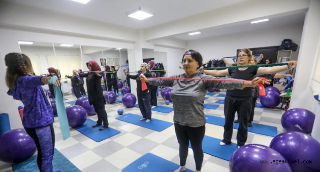 Bucalı Kadınlar Pilatese akın etti