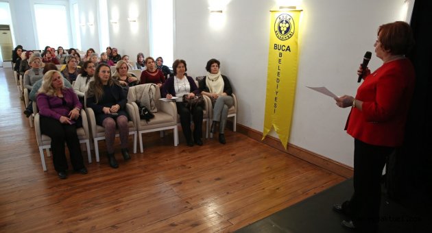 Bucalı kadınlar yurttaşlık eğitimine başladı