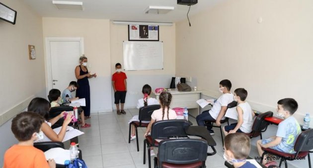 Bucalı miniklere “yaz İngilizcesi”