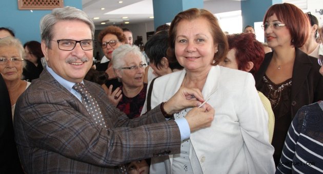 Bugünü kuran kadınlarımız yarını da inşaa edecek 