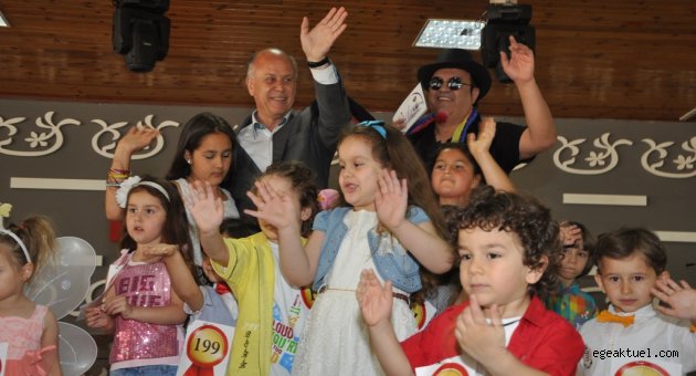 Bütün yatırımlar çocuklarımıza