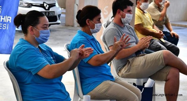 Büyükşehir’den apartman görevlilerine hijyen eğitimi