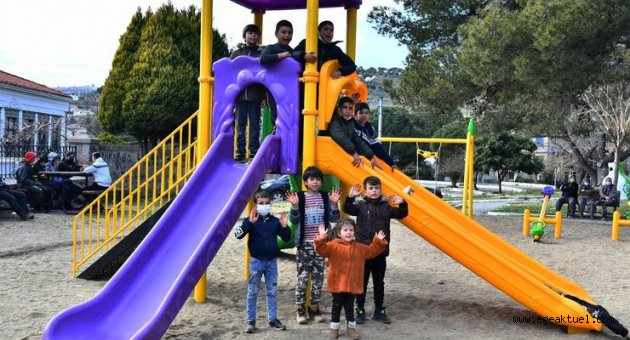 Büyükşehir’den Bergamalı çocuklara kaydırak