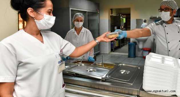 Büyükşehir’den sağlık çalışanlarına aşure