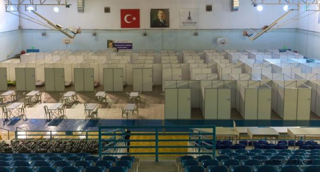 Büyükşehir dört otelin kapılarını evsizlere açtı