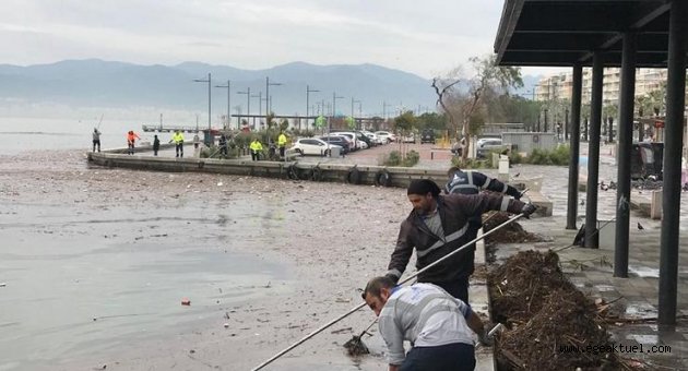 Büyükşehir ekipleri yaraları sarmak için sahada