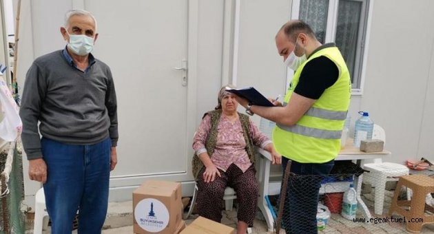 Büyükşehir Karaburun'daki depremzedelerin yanında