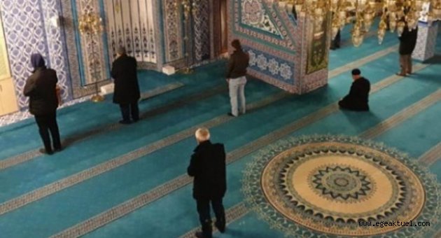 Camilerin ibadete açılacağı tarih açıklandı