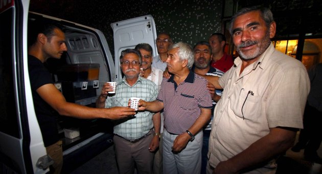 Çaylar ve meyve suları belediyeden