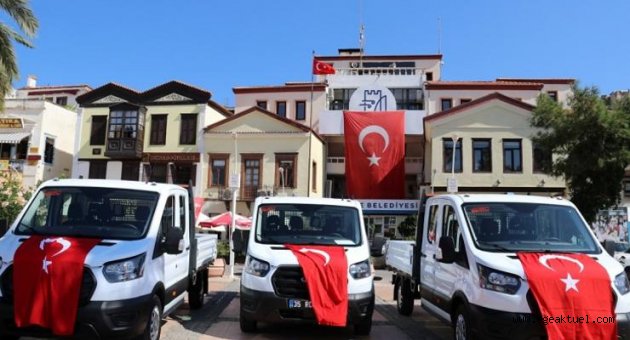 Çeşme Belediyesi araç filosuna 3 yeni araç ekledi