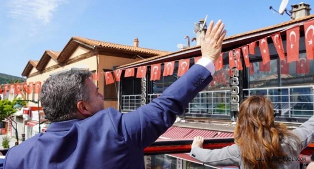 Çeşme’de 23 Nisan coşkusu