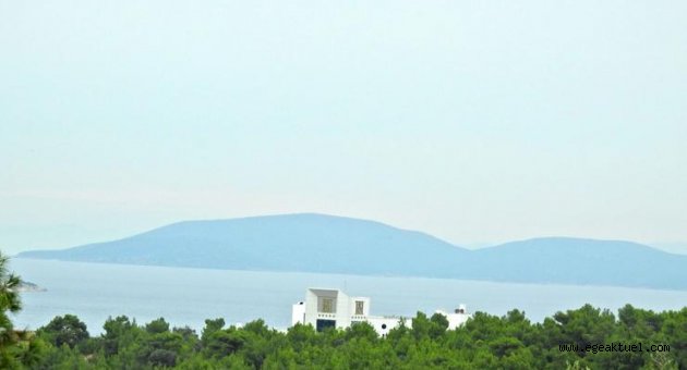 Çeşme'de göçmen botu battı, arama kurtarma çalışmaları sürüyor