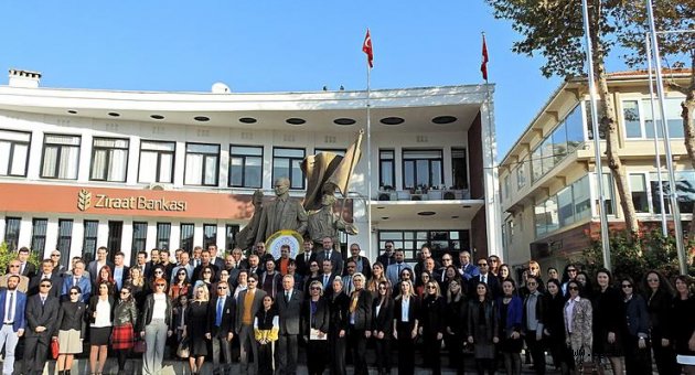 Çeşme'de Öğretmenler Günü kutlandı