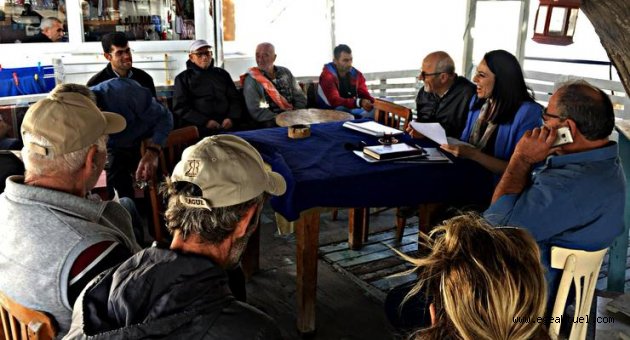 Çeşme'deki tarlalara toprak analizi