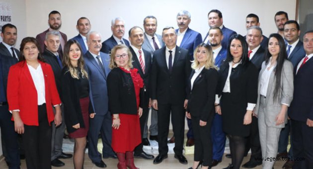 CHP Aliağa Meclis Üyeleri Adayları: "Özcan Durmaz'a güvenimiz tam"