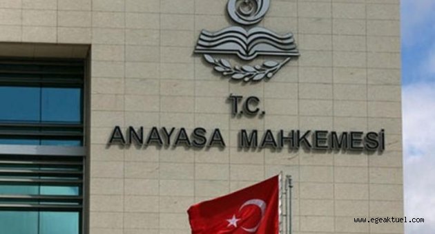 CHP 'çoklu baro' için AYM'ye başvurdu