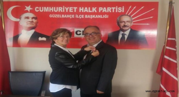CHP Güzelbahçe'de yeni ilçe başkanı Bilgen oldu