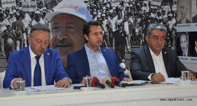 CHP İzmir İl Başkanlığında Basın Toplantısı
