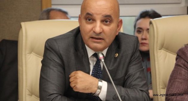 CHP İzmir Milletvekili Mahir Polat trafik kazası geçirdi