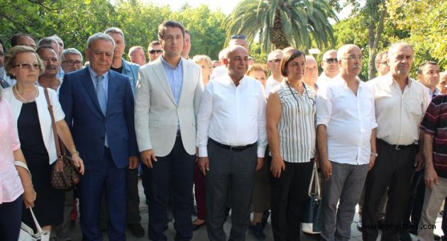 CHP İzmir'de bayramlaşma töreni