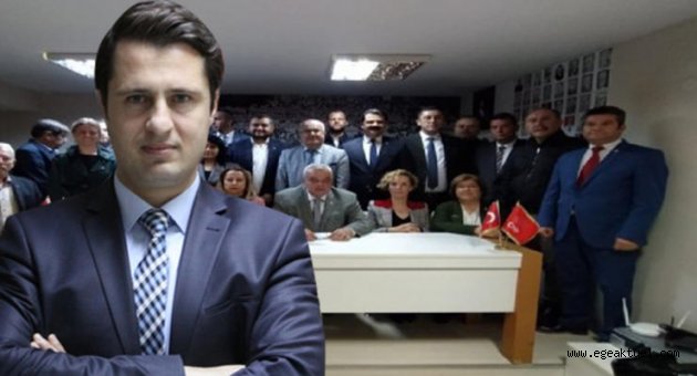 CHP İzmir'de ilçe başkanlarından Deniz Yücel'e destek