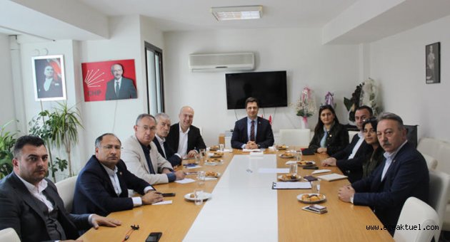 CHP İzmir'de seçim zirvesi