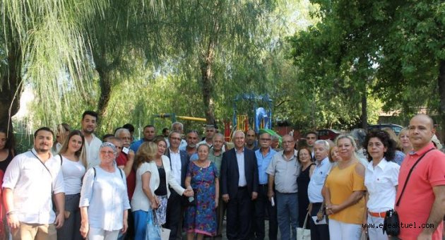 CHP Karabağlar’da kitlesel bayramlaşma