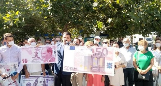 CHP Konak'tan 'kur' protestosu: Ekonomi otobüsü uçurumda!